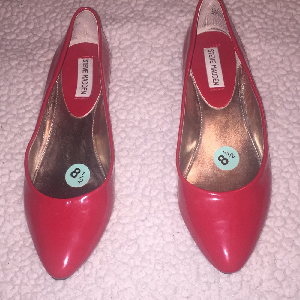 Red Steve Madden Flats (sz 8 1/2)